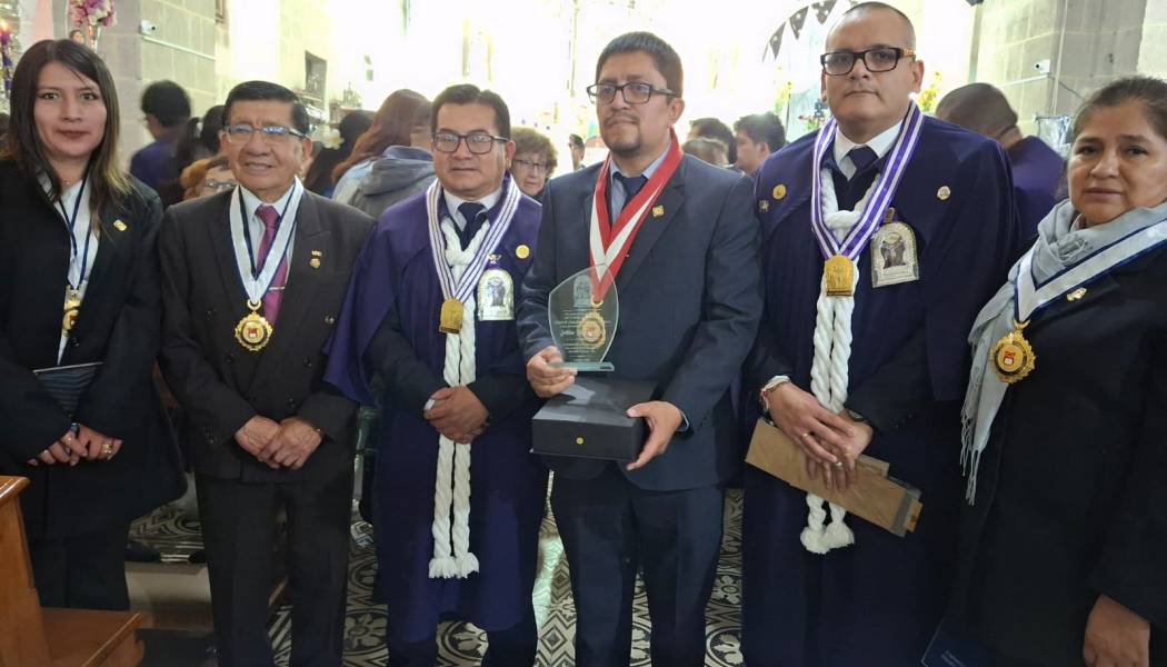 CCPC ooferente en la Solemne Misa en Honor al Señor de los Milagros y Misa de Bendición de Hábitos